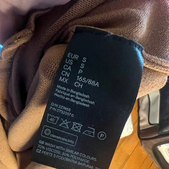 H&M Camel Brown Fitted V-Neck Cardigan Sweater Size S - Picture 5 of 5